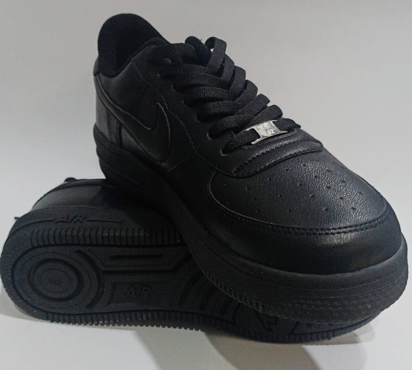 Air Force 1 negro